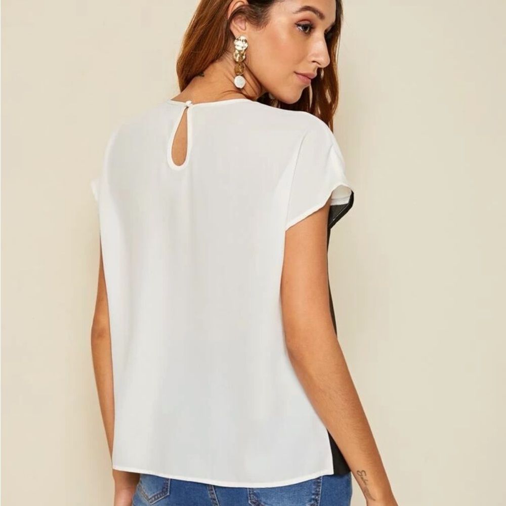 ๐ฆ๐๐๐๐ก Colorblock Top - Picture 3 of 10